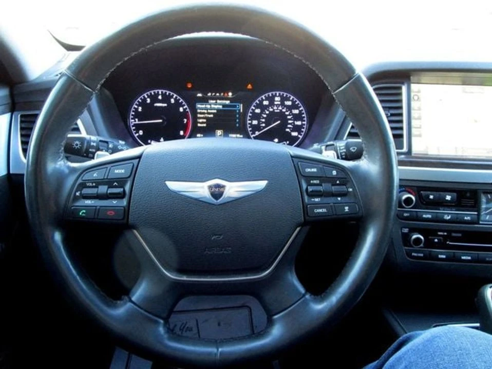 2016 Hyundai Genesis - Image 19 of 21