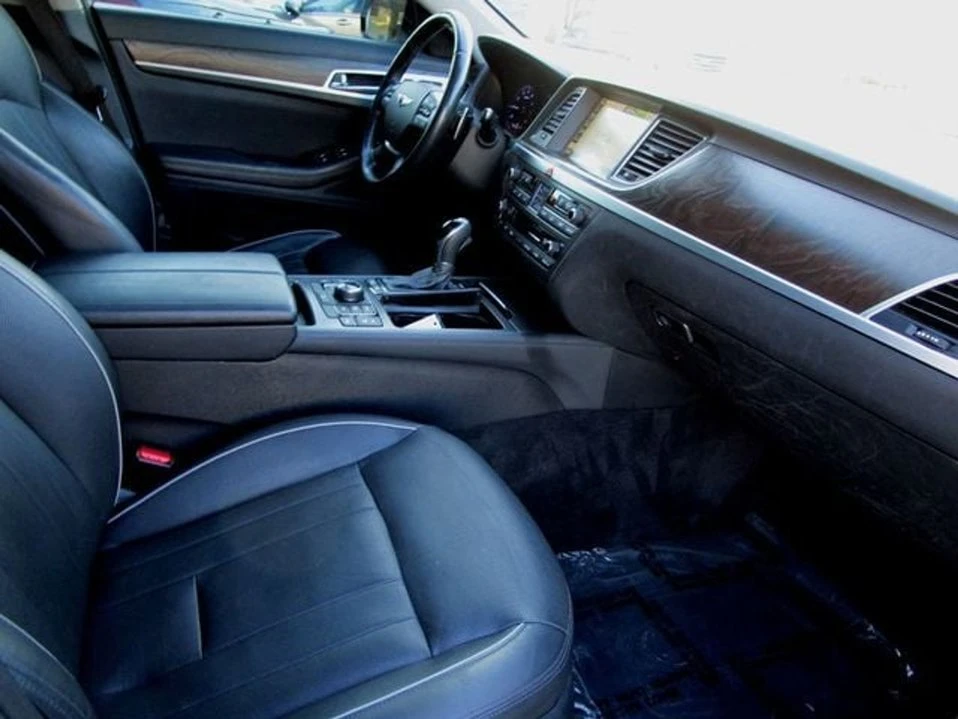 2016 Hyundai Genesis - Image 6 of 21