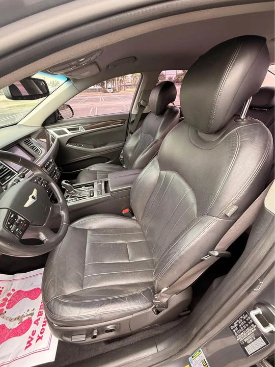 2016 Hyundai Genesis - Image 9 of 19