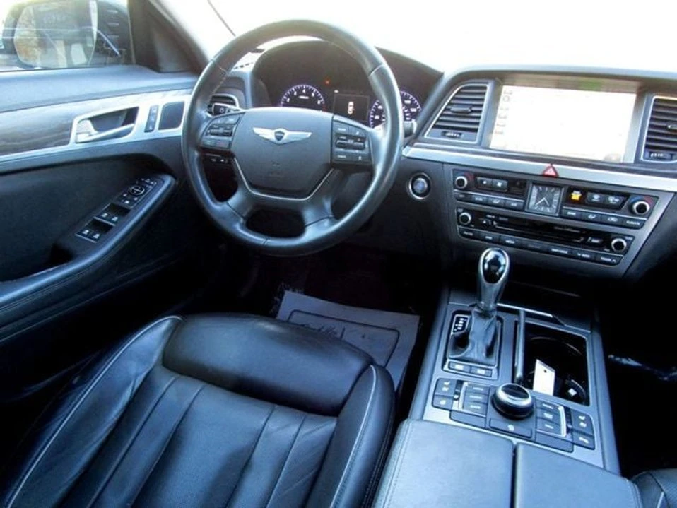 2016 Hyundai Genesis - Image 8 of 21