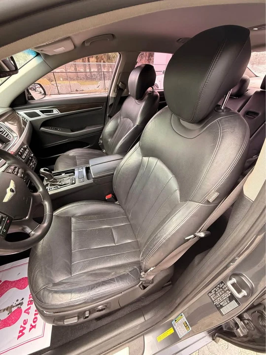 2016 Hyundai Genesis - Image 10 of 19