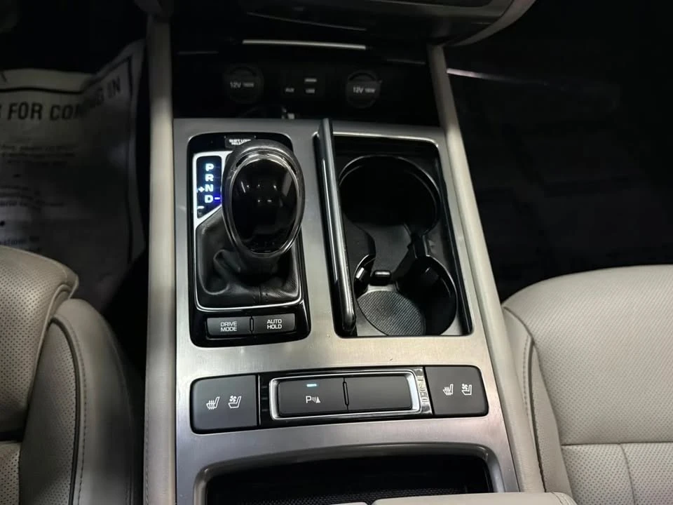 2016 Hyundai Genesis - Image 10 of 20