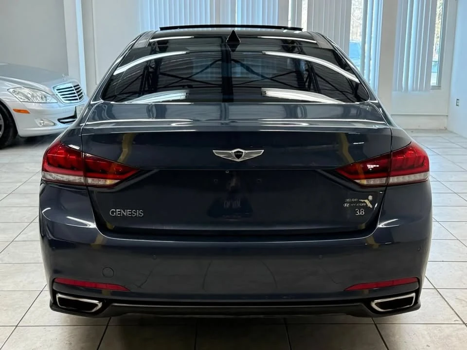 2016 Hyundai Genesis - Image 5 of 20