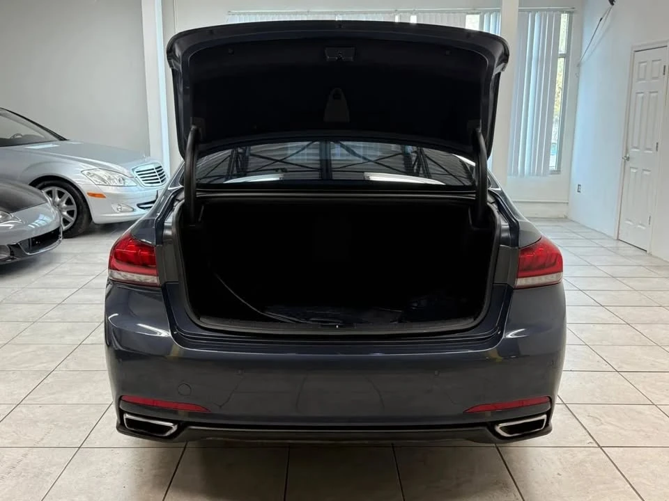2016 Hyundai Genesis - Image 13 of 20