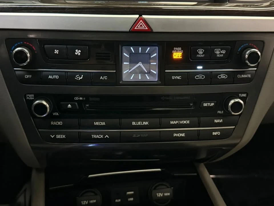 2016 Hyundai Genesis - Image 11 of 20