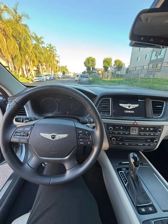 2016 Hyundai Genesis - Image 15 of 16