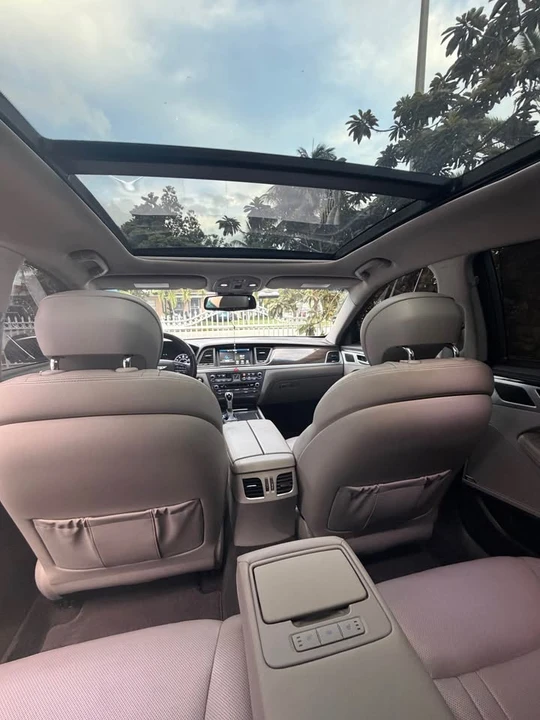 2016 Hyundai Genesis - Image 7 of 9