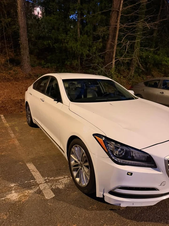 2016 Hyundai Genesis - Image 3 of 16
