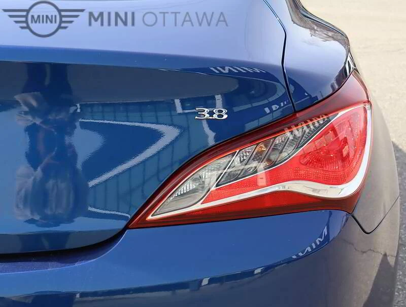 2016 Hyundai Genesis - Image 7 of 10