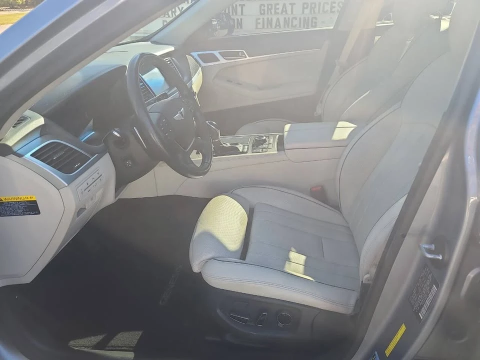 2016 Hyundai Genesis - Image 16 of 20