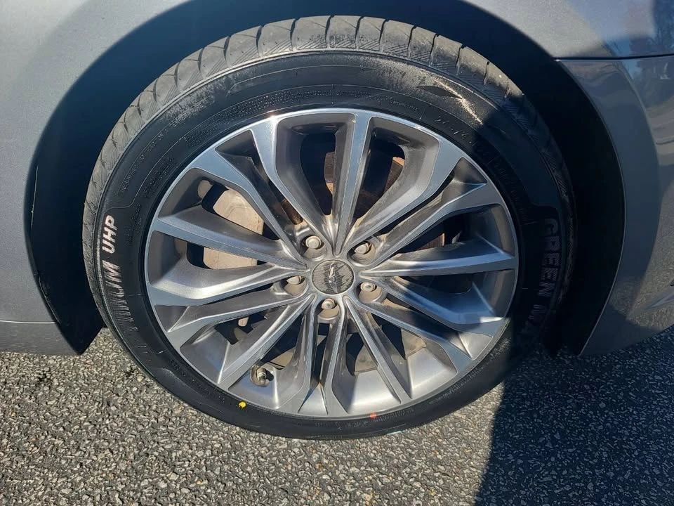 2016 Hyundai Genesis - Image 12 of 20