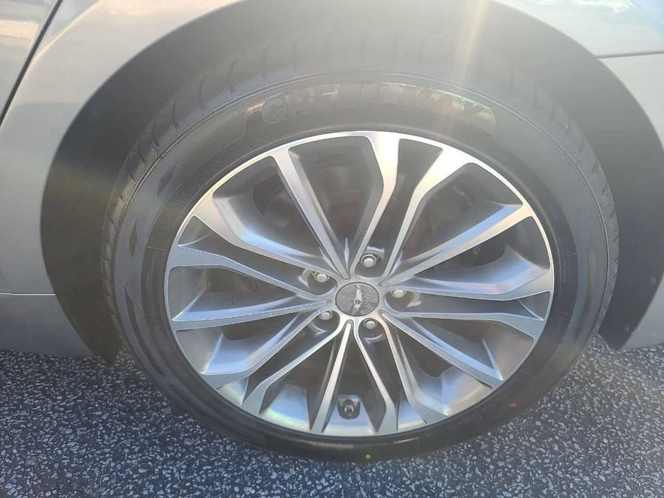 2016 Hyundai Genesis - Image 14 of 20