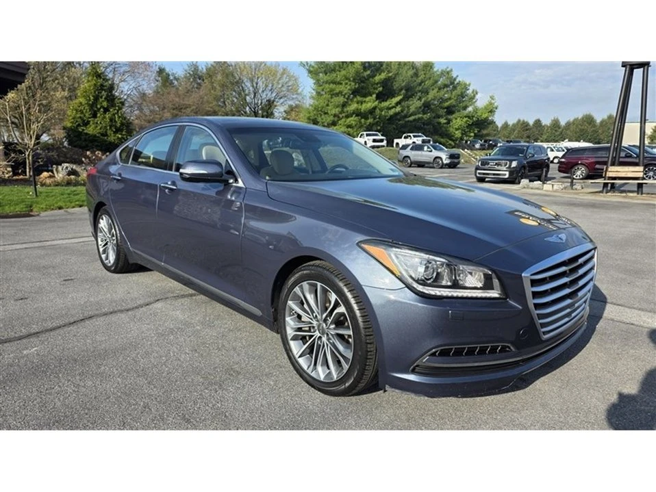 2016 Hyundai Genesis - Image 2 of 20