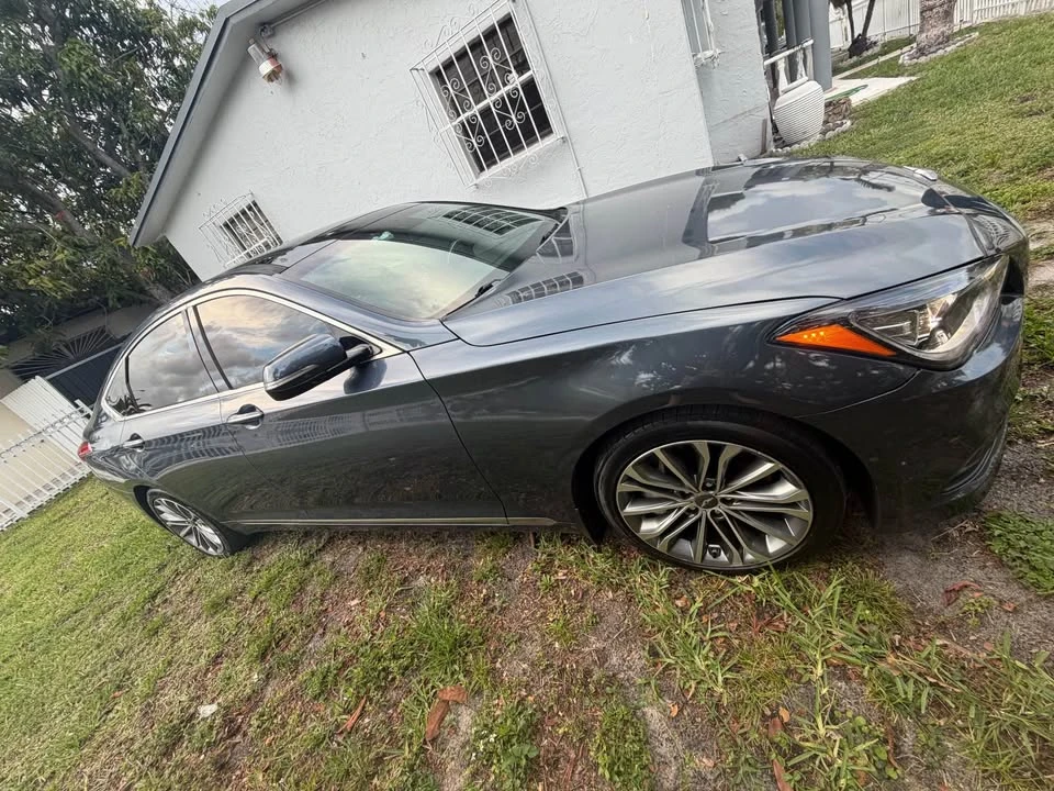 2016 Hyundai Genesis - Image 4 of 9