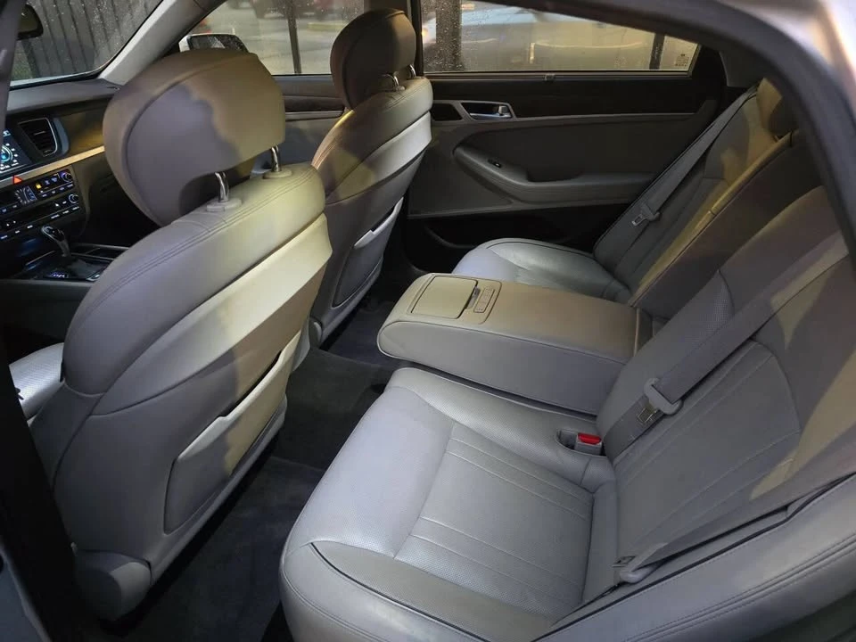 2016 Hyundai Genesis - Image 8 of 13