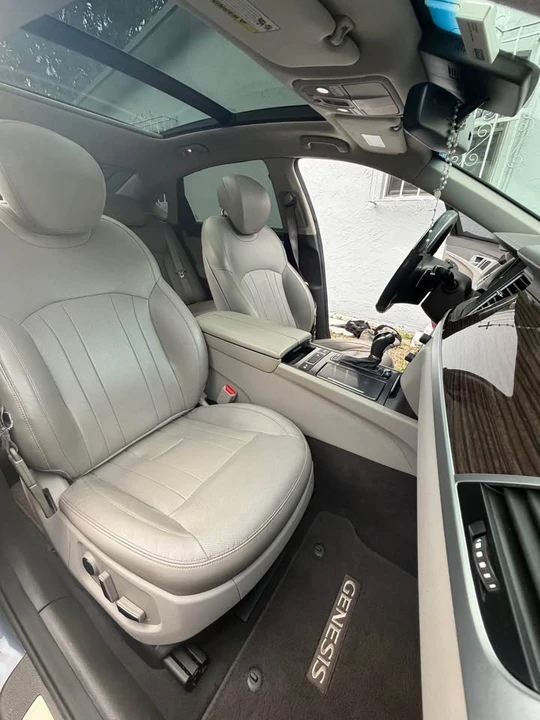 2016 Hyundai Genesis - Image 6 of 9