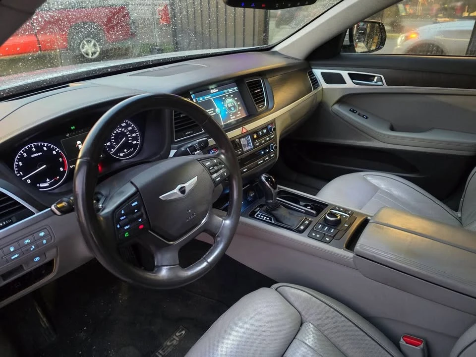 2016 Hyundai Genesis - Image 7 of 13