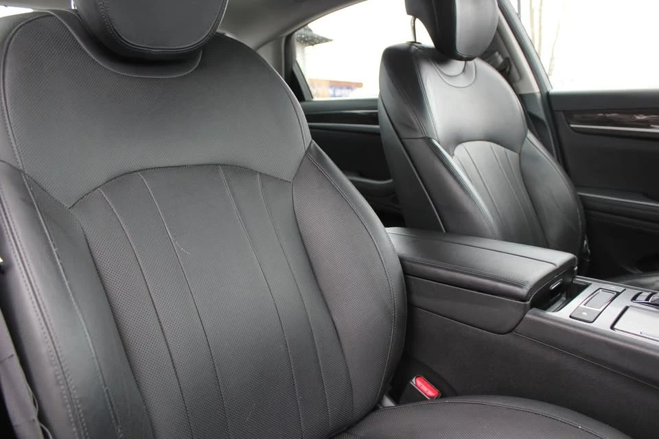 2016 Hyundai Genesis - Image 14 of 20