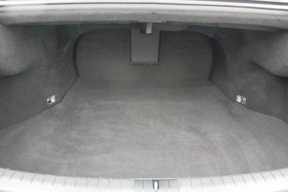 2016 Hyundai Genesis - Image 12 of 20