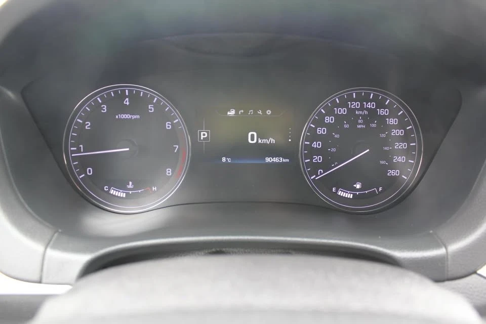 2016 Hyundai Genesis - Image 17 of 20