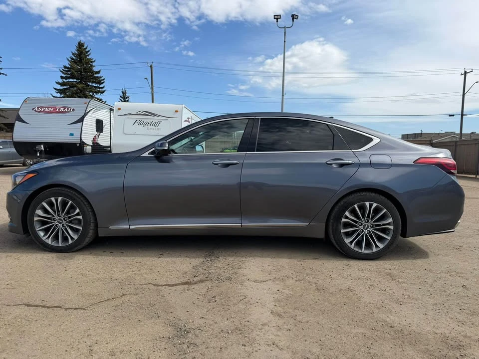 2016 Hyundai Genesis - Image 2 of 11