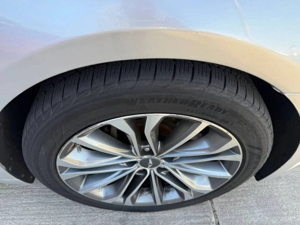 2016 Hyundai Genesis - Image 12 of 20