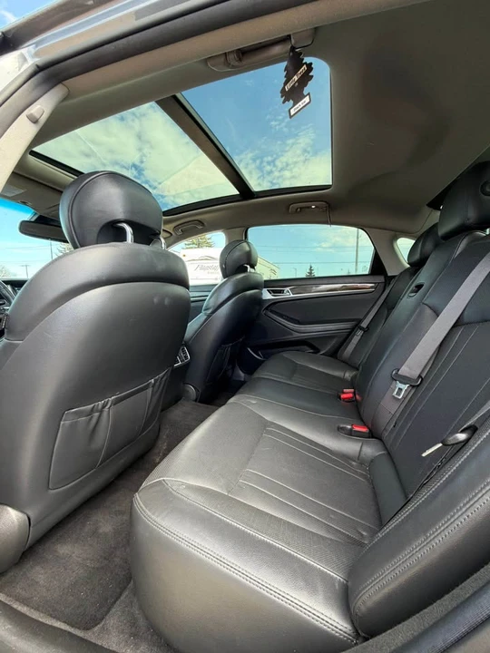 2016 Hyundai Genesis - Image 7 of 12
