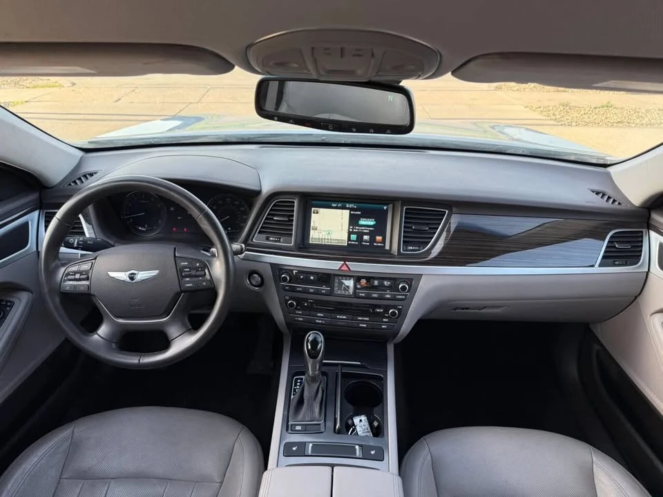 2016 Hyundai Genesis - Image 15 of 20
