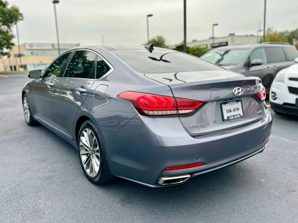 2016 Hyundai Genesis - Image 5 of 20
