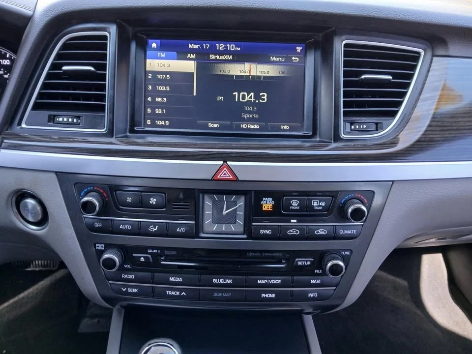 2016 Hyundai Genesis - Image 16 of 20