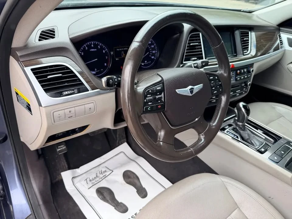 2016 Hyundai Genesis - Image 16 of 19