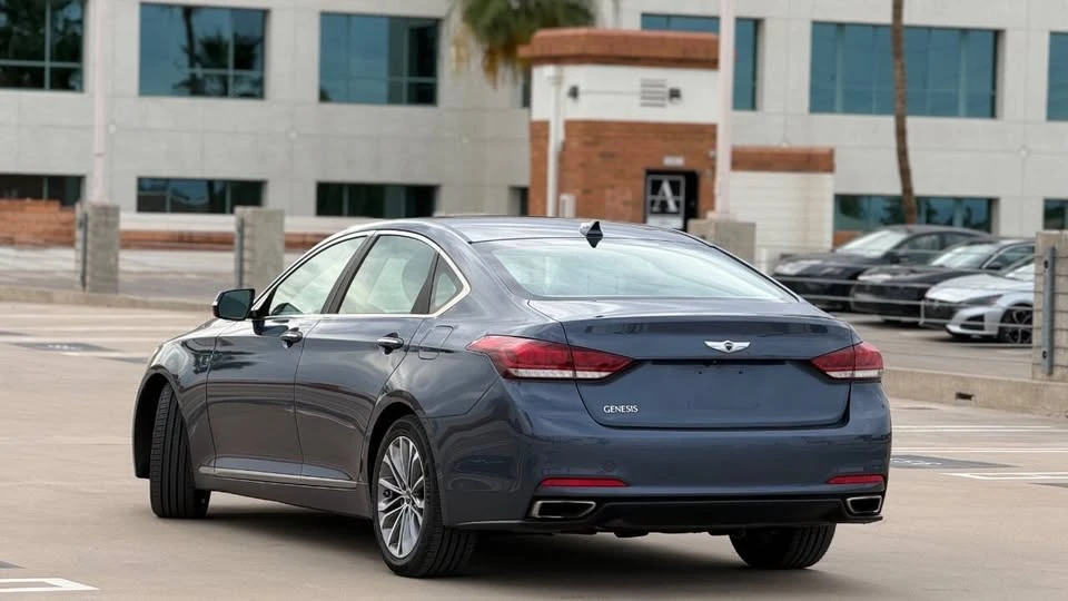 2016 Hyundai Genesis - Image 3 of 18