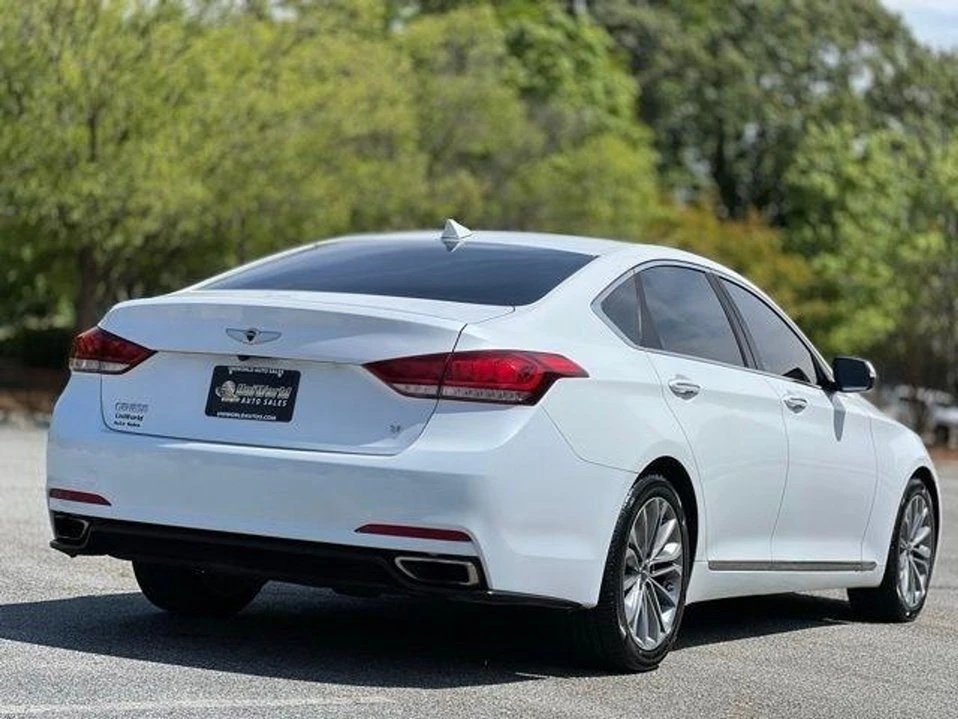 2016 Hyundai Genesis - Image 5 of 20