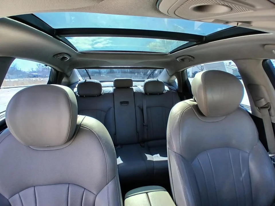 2016 Hyundai Genesis - Image 10 of 20