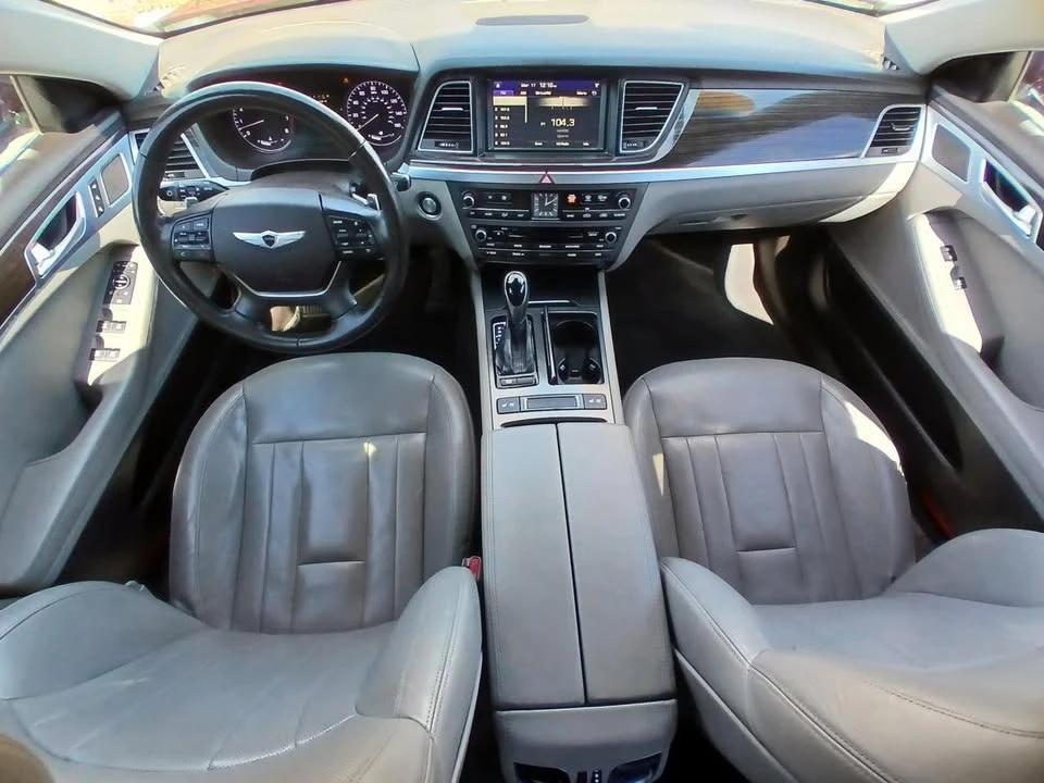 2016 Hyundai Genesis - Image 13 of 20