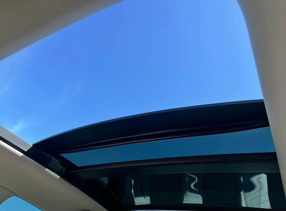 2016 Hyundai Genesis - Image 10 of 15