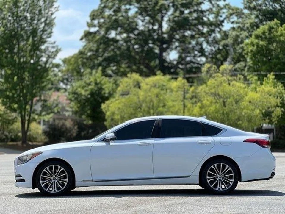 2016 Hyundai Genesis - Image 8 of 20