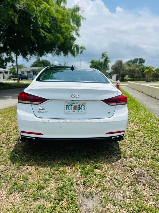 2016 Hyundai Genesis - Image 6 of 19