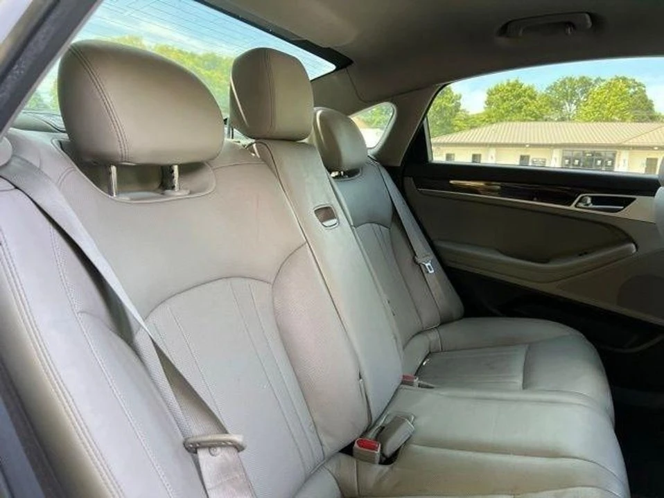 2016 Hyundai Genesis - Image 20 of 20