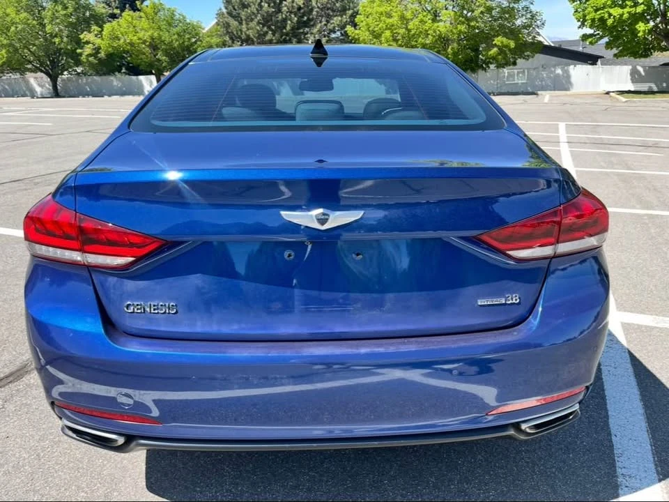 2016 Hyundai Genesis - Image 4 of 15