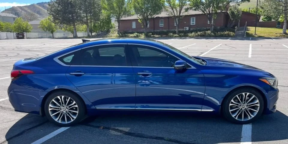 2016 Hyundai Genesis - Image 2 of 15