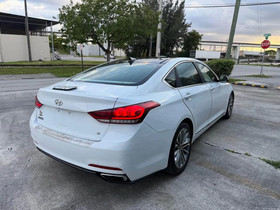 2016 Hyundai Genesis - Image 2 of 6