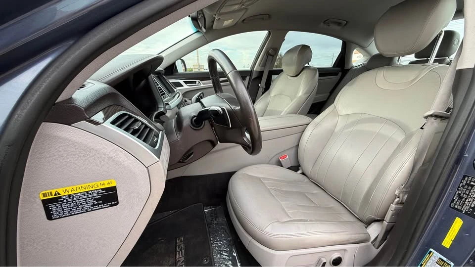 2016 Hyundai Genesis - Image 11 of 20