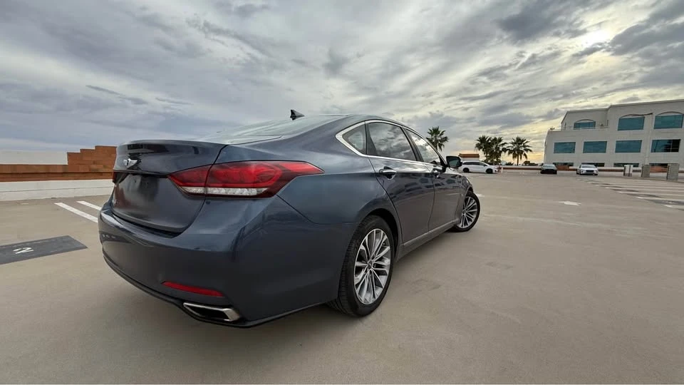 2016 Hyundai Genesis - Image 19 of 20
