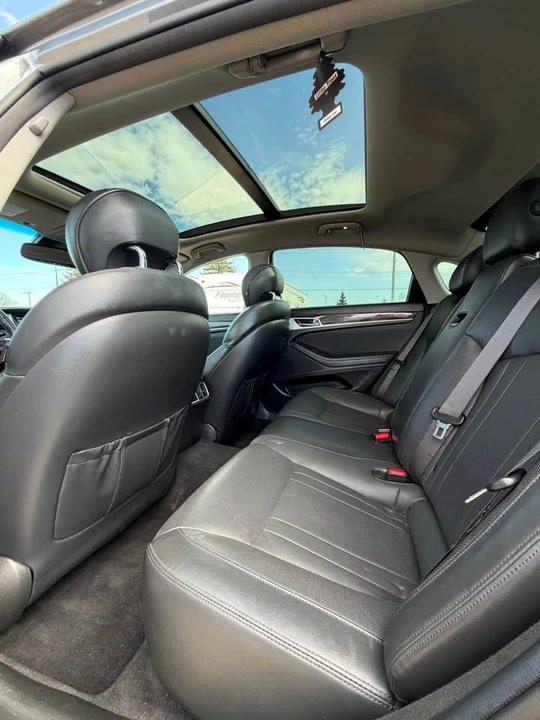 2016 Hyundai Genesis - Image 7 of 12