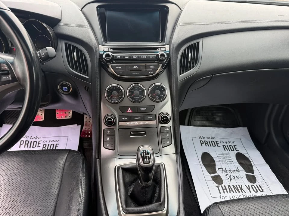 2016 Hyundai Genesis - Image 8 of 20