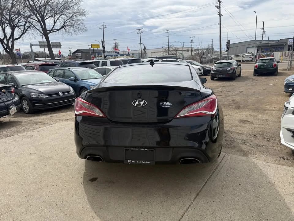 2016 Hyundai Genesis - Image 5 of 20