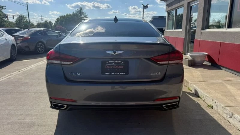 2016 Hyundai Genesis - Image 7 of 20