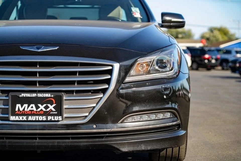 2016 Hyundai Genesis - Image 4 of 19