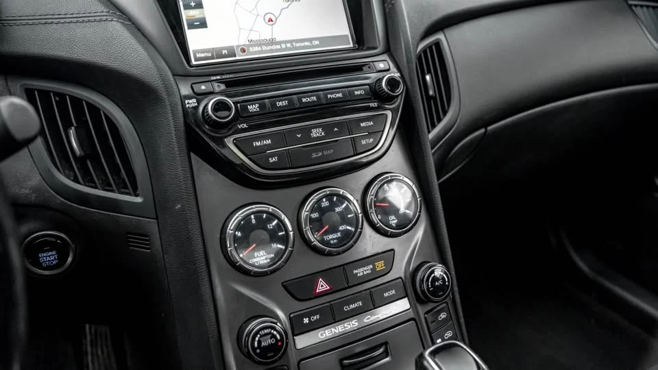 2016 Hyundai Genesis - Image 12 of 15